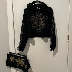 Glow in the dark Sacred Geometry hoodie with bonus gaiter. NWOT